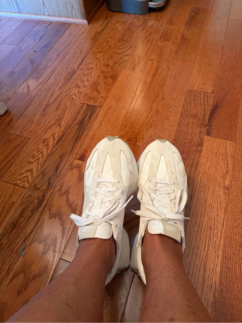 New Balance Women's Cream/Off-White Lace-Up Athletic Sneakers